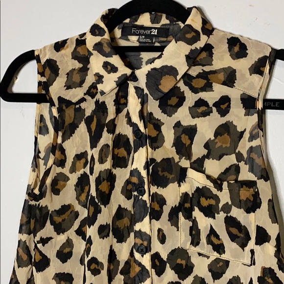Leopard Button-up Tank - Picture 2 of 6